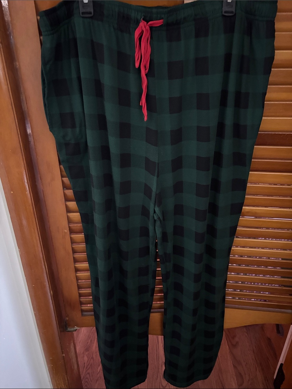 Cuddl Duds Dark Green and Black Plaid Lounge Pants with Red Drawstring